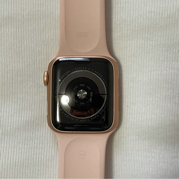apple watch series 5 40mm - Picture 2 of 6